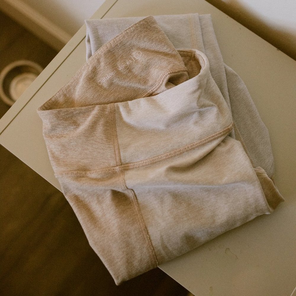 Outdoor Voices High Waisted TechSweat 7/8 Two-Tone Leggings in Tan / Cream | XS